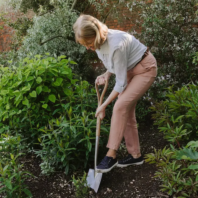 Kent & Stowe Garden Life Compact Stainless Steel Digging Spade - image 3