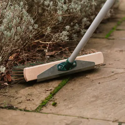 Gardman Mixed Broom with Scraper - image 3