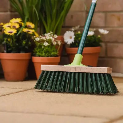 Gardman Stiff Garden Broom - image 3