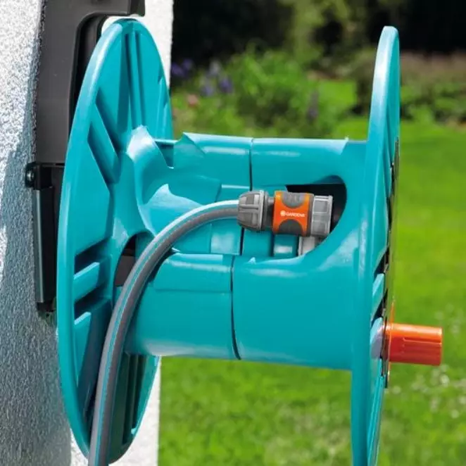 Gardena Classic Wall-fixed Hose Reel 60m with Hose Guide - Groves Nurseries  & Garden Centre