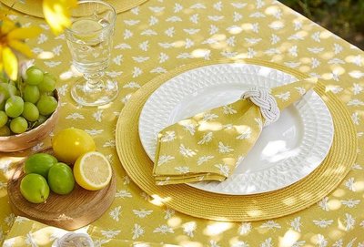 Walton & Co Bee Napkin Ochre (Set of 4)