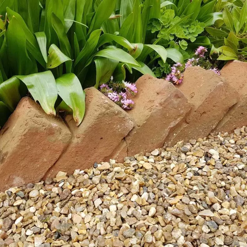 Westminster Sawtooth Brick Edging Aged Terracotta - image 2